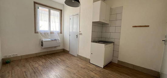 Studio  à vendre, 1 pièce, 12 m², Étage 0/–