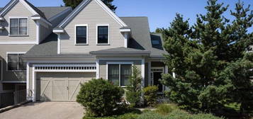 7 Courtyard Pl Unit 7, Lexington, MA 02420