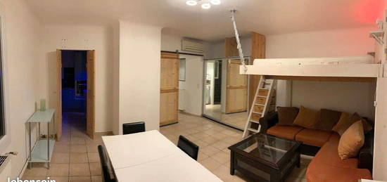 STUDIO 37m² CENTRE VILLE MANOSQUE PLACE HOTEL DE VILLE