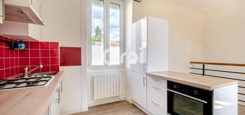 Maison de ville  à vendre, 3 pièces, 2 chambres, 54 m²