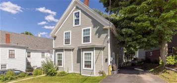 43 Grove St   #43, Dover, NH 03820