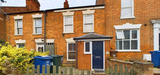 Terraced house to rent in West Street, Banbury OX16