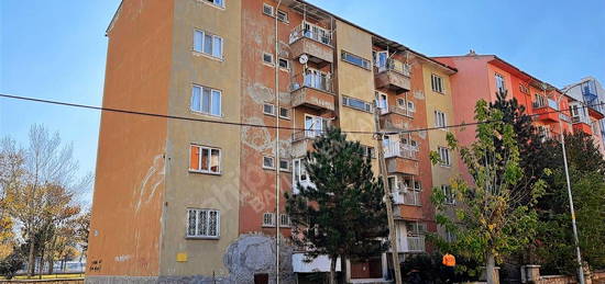 AFYON BAYLAN EMLAKTAN GAZİ MA.KİRALIK 3+1 DAİRE