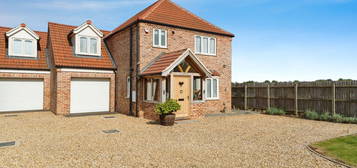 4 bed link detached house for sale