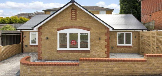 2 bedroom detached house