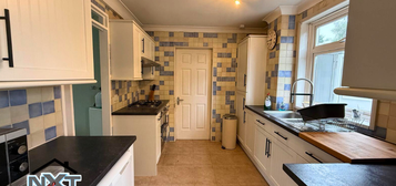 3 bedroom semi-detached house