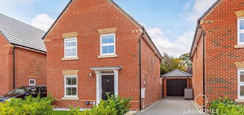 4 bed detached house for sale