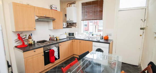 3 bedroom terraced house