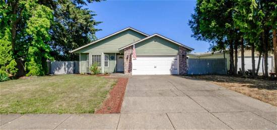 335 S 3rd St, Jefferson, OR 97352