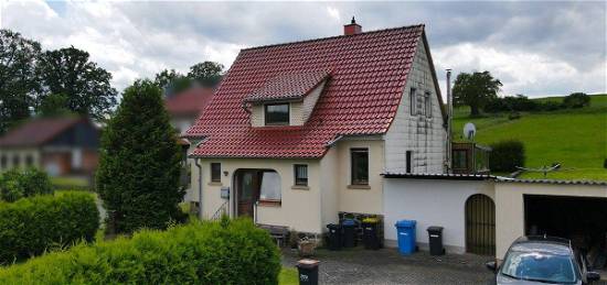 Gemütliches Einfamilienhaus mit unverbaubarem Blick in ruhiger Ortslage von Radmühl!
