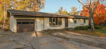 511 Western St, New Munich, MN 56356