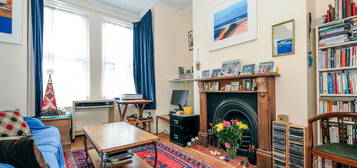 2 bedroom ground floor flat