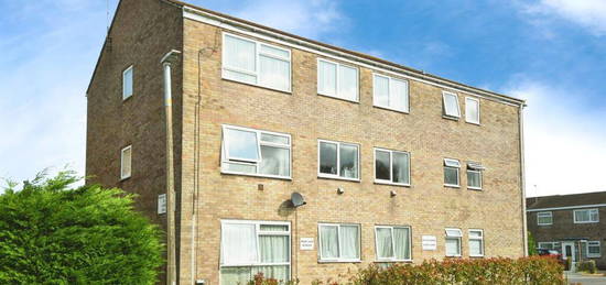 2 bedroom ground floor flat for sale