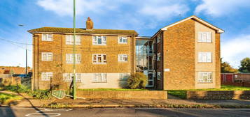 Flat for sale in Boundstone Close, Lancing BN15