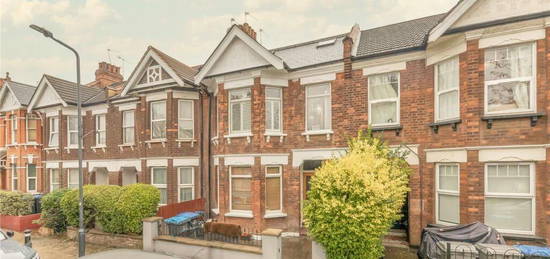 Flat for sale in Temple Road, London NW2