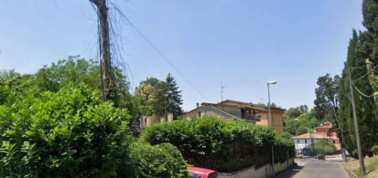 Villa all'asta in via Colle Labirinto, 6