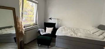 Gepflegte 1-Zimmer-Single-Wohnung mit Einbauküche in Köln