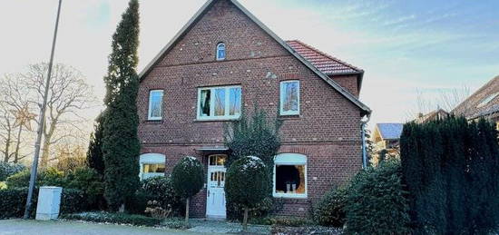 Ideal für Familien: Geräumiges Einfamilienhaus mit großem Garten und Garage in Kaunitz