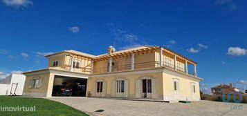 Casa / Villa T4 em Mafra de 282,00 m2