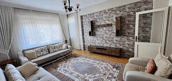 Sarıyer Ayazağa'da Geniş Full Eşyalı Kiralık 2+1 Daire