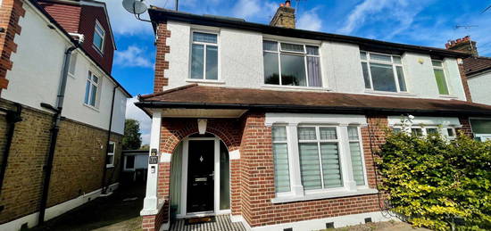 4 bed semi-detached house for sale