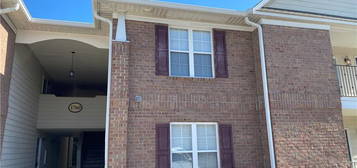 1760 Renwick Dr #104, Fayetteville, NC 28304