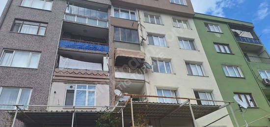 TEK İŞİM GAYRİMENKUL'DEN ŞÜKRANİYE'DE SATILIK DAİRE