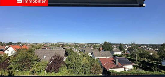 Traumhafte 2-Zimmer-Dachgeschosswohnung in begehrter Wohnlage mit herrlichem Fernblick