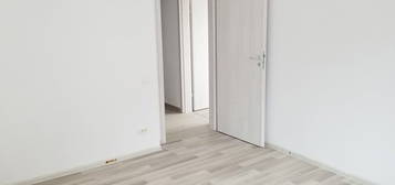 Apartament 2 camere  langa metrou, pret redus, 5 minute