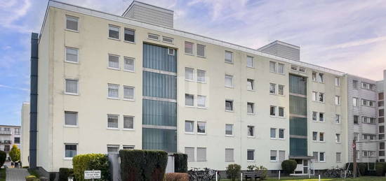 WINDISCH IMMOBILIEN - Neu renoviertes Appartement mit EBK & Balkon in Germering für eine Person!