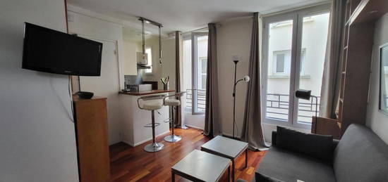 Studio meublé  à louer, 1 pièce, 23 m², Étage 4/–