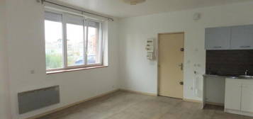 Appartement  à louer, 2 pièces, 1 chambre, 34 m²