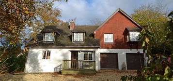 3 bed detached house to rent