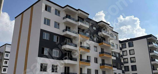 CESUR GAYRİMENKUL'DEN TEKNOKENT ARKASI SATILIK 2+1 DAİRE