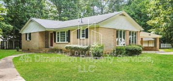 104 E Brookwood Ave, Liberty, NC 27298