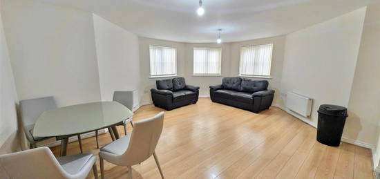 Flat to rent in Signet Square, Coventry CV2