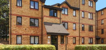 Flat for sale in Samuel Close, London SE14