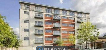 2 bed flat to rent