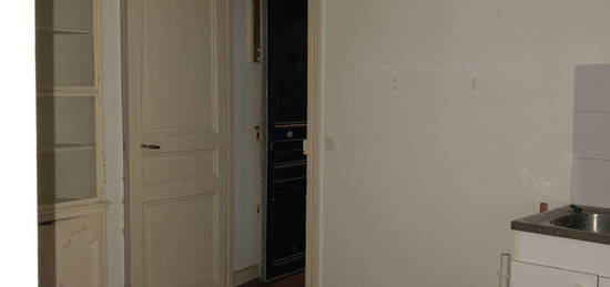 Studio  à vendre, 1 pièce, 23 m², Étage 1/4