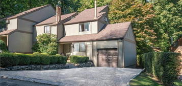 40 Round Hill Rd, Dobbs Ferry, NY 10522