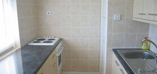 Flat to rent in Elsdon Avenue, Seaton Delaval, Whitley Bay NE25