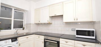 2 bed flat to rent