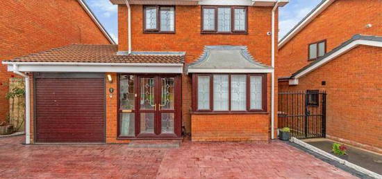 3 bedroom detached house