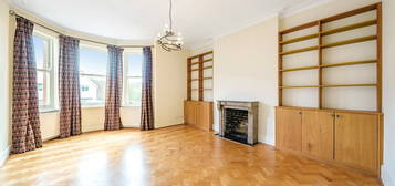 3 bed flat to rent