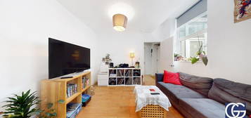 Flat to rent in Holloway Road, London N7