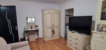 De vanzare 2 camere spatios, mobilat , utilat 44000 e