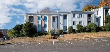 S 101st Apt 3, Danbury, CT 06810