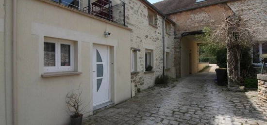 Maison de ville 1 étage  à louer, 3 pièces, 2 chambres, 68 m²