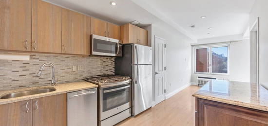 28-18 Astoria Blvd Unit 304, Long Island City, NY 11102