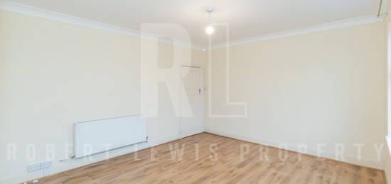 2 bed flat to rent